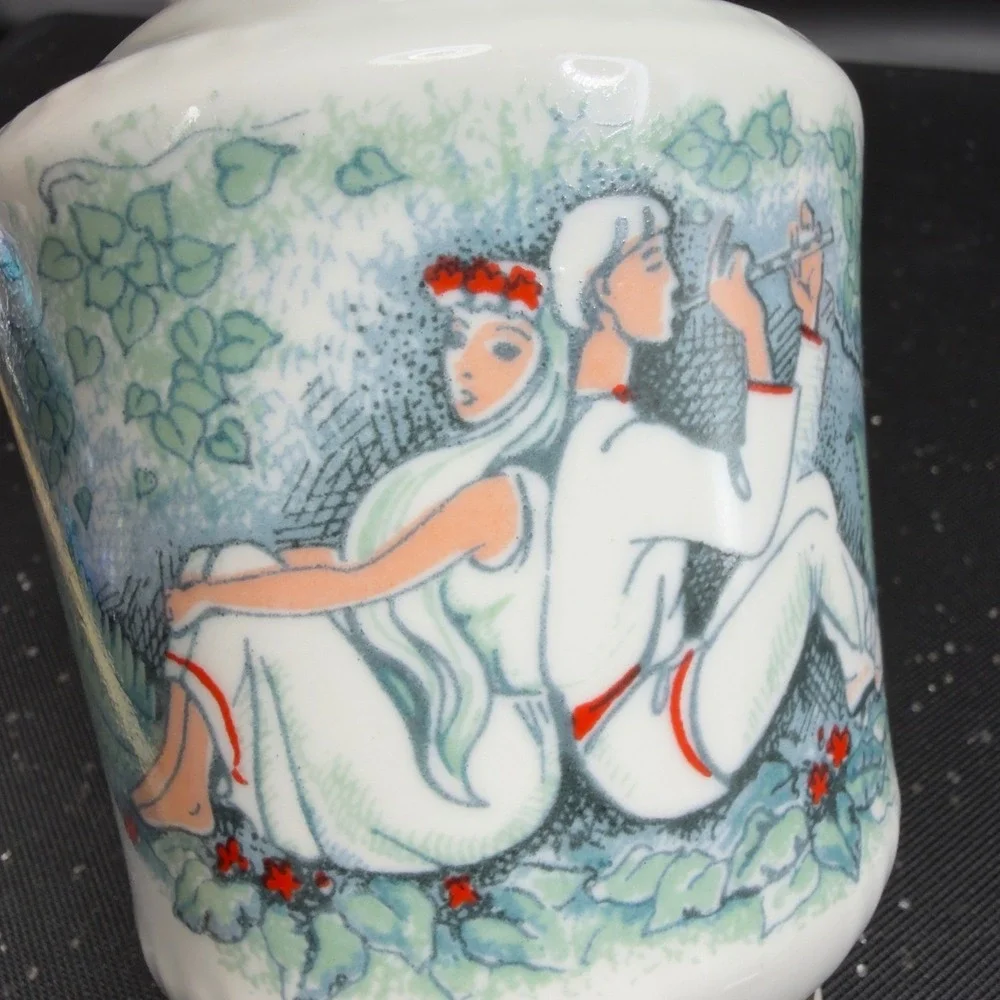 Vintage Polonne ZHK‎ Porcelain Vase Vessel Soviet Folk Art Couple Flute Gold Rim